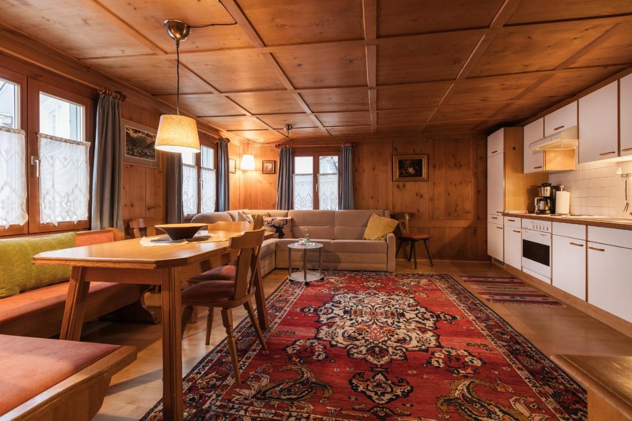 Gasthaus Kreuz Schruns Buitenkant foto