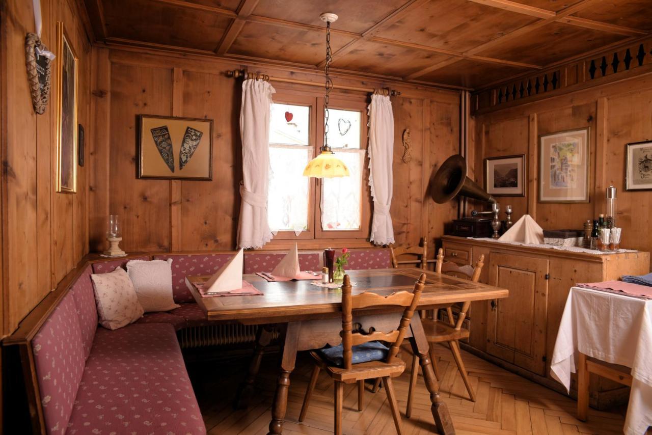 Gasthaus Kreuz Schruns Buitenkant foto